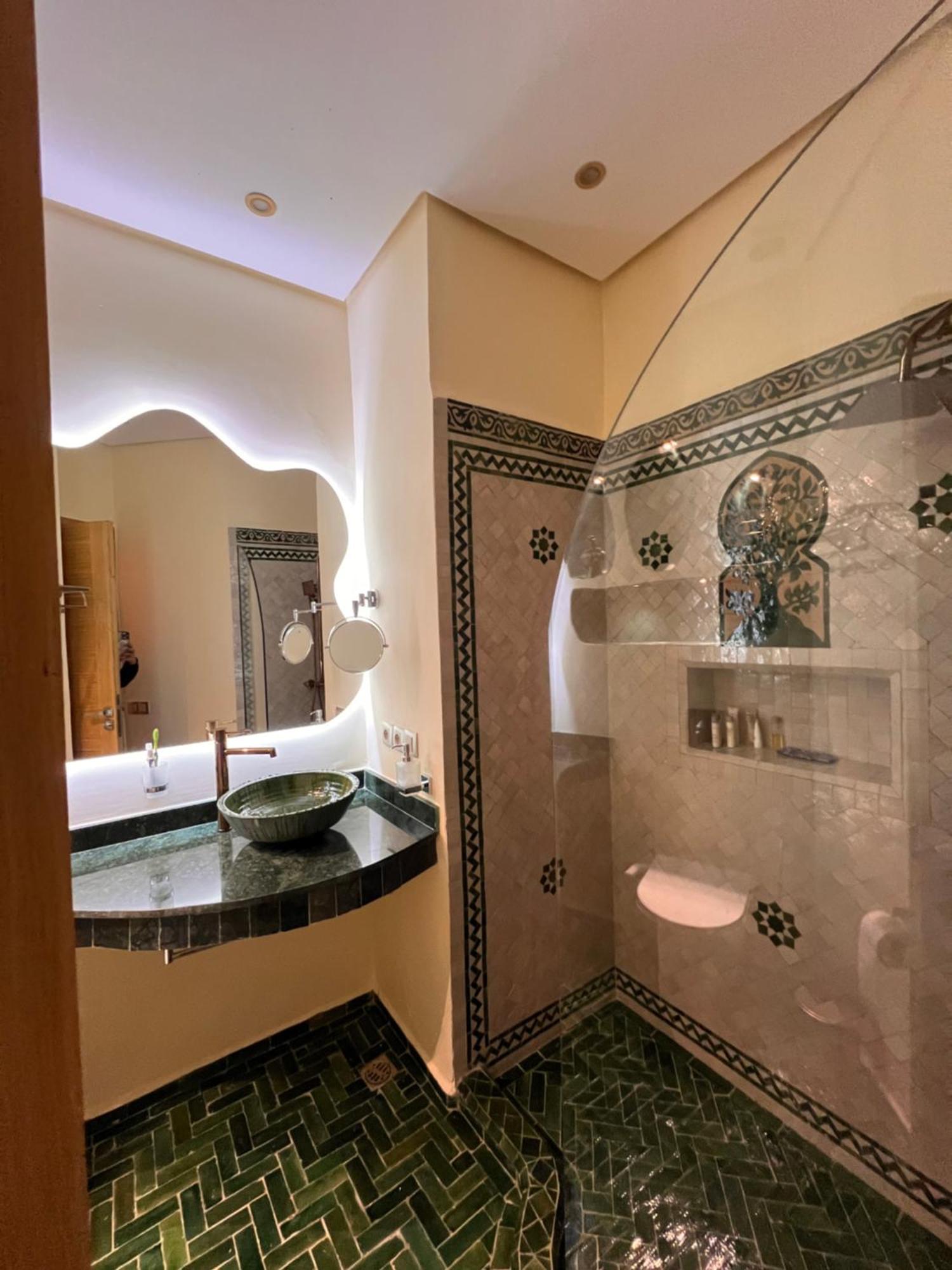 F3 Exceptionnel A Gueliz - A 5 Min De La Gare - Piscine, Wi-fi Et Parking Au Coeur De Marrakech Appartamento